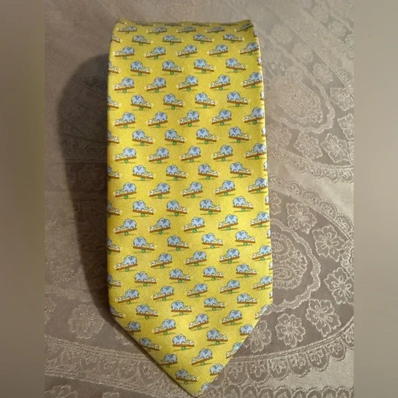 Salvatore Ferragamo Mens Elephant Print Yellow Silk Tie - Picture 1 of 5